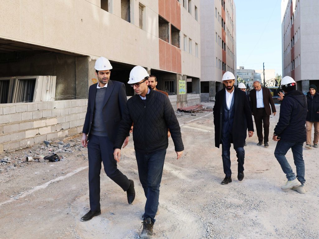 Sajjad Zakeri of Rah Gostar Naft visiting the Vavan project
