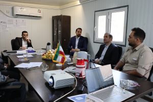 سجاد ذاکری، مدیرعامل شرکت ره‌گستر نفت، در جلسه از پروژه مسکن ملی شهید سلیمانی واوان، آخرین وضعیت عملیات اجرایی و موانع پیش‌ روی تکمیل بلوک های تحت تعهد این شرکت، جهت تحویل به کارفرما را مورد بررسی قرارداد.